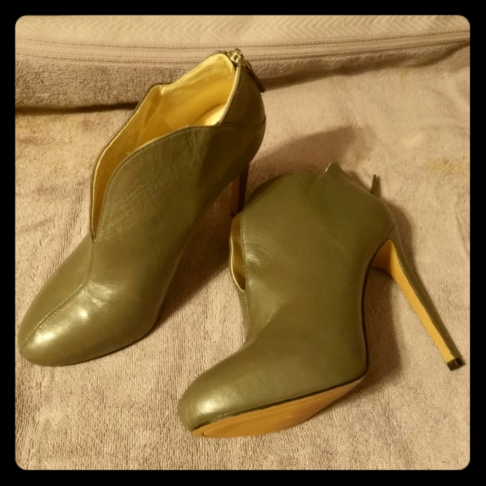 Nine West booties